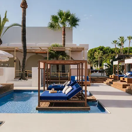 Hotel Me By Melia 5*