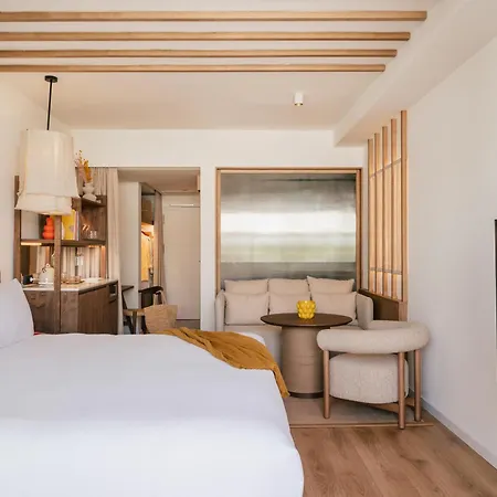 Hotel Me By Melia 5*