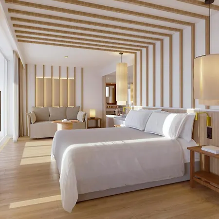 Hotel Me